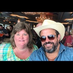 Meet your Posher, Paula